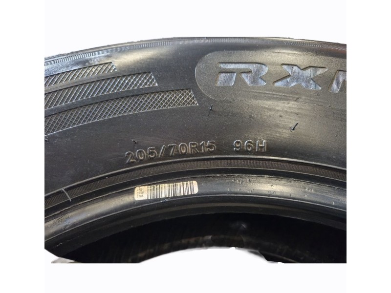 Recambio de neumaticos para » otros... sin categoria   referencia OEM IAM 2057015 205701596 2057015